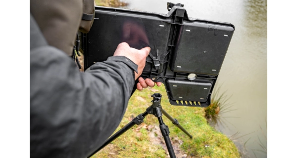 KORUM - Plato a Tripod Allrounder Tray and Tripod Adaptor