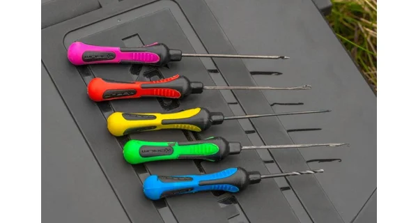 KORUM - Set Ihiel a nožnice Baiting Tool a Scissor Set
