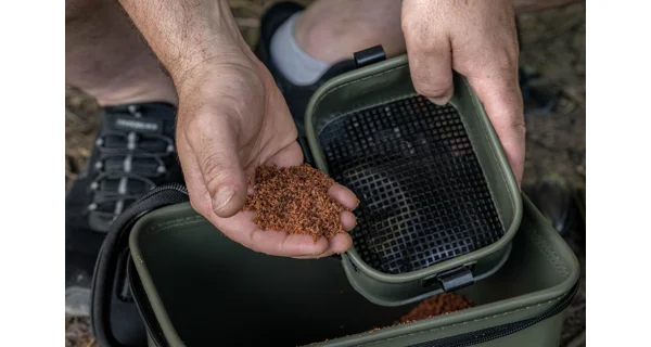 KORUM - Taška EVA Solid Bait Station 8 l