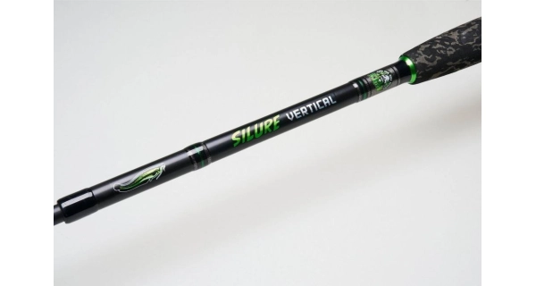 MADCAT - Prút Silure Vertical Combo 1,8 m 100-250 g + navijak Penn Wrath II 5000