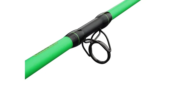 MADCAT - Prút UV Series Heavy Duty Rod 3 m 200-300 g 2 diely