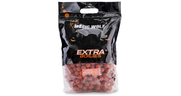 MAGIC WOLF - Boilies Extra 20 mm 3 kg Losos Broskyňa