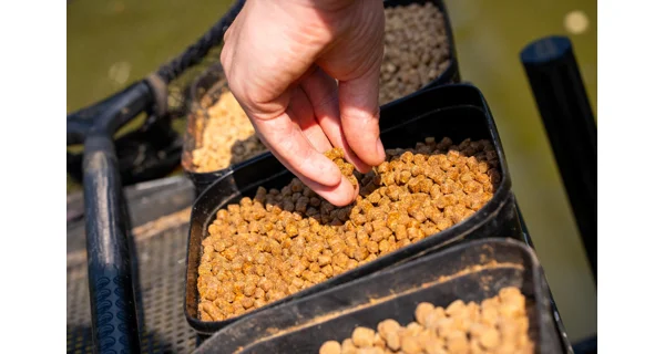 MAINLINE - Pelety SK6 Pellet 6 mm 1 kg