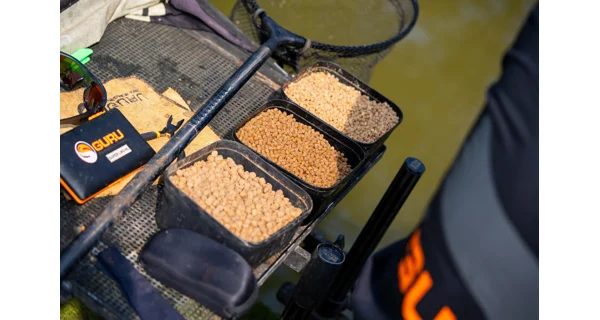 MAINLINE - Pelety SK8 Pellet 8 mm 1 kg