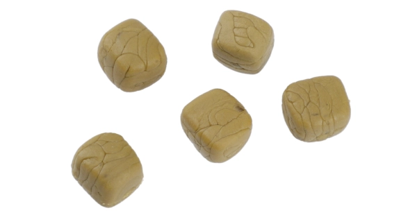 MIKADO - Umelá nástraha Artificial Bait Floating Dog Biscuit 8 ks