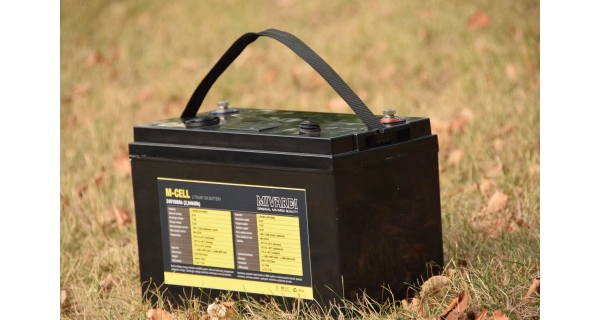 MIVARDI - Batéria M-cell 24v 100 Ah + 20 a nabíjačka
