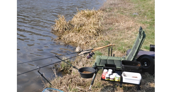 MIVARDI - Kreslo feeder Master + transp. systém