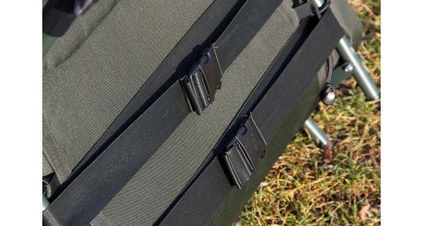 MIVARDI - Lehátko CamoCODE Flat8