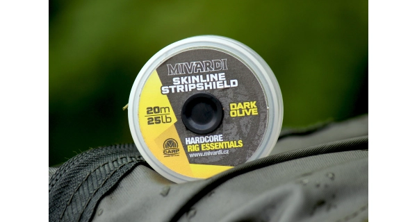 MIVARDI - Naväzcová šnúrka Skinline Stripshield 15 m/25 lb Dark olive