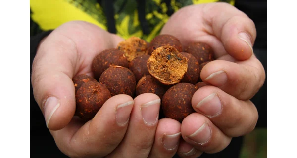 MIVARDI - Rapid boilies platinum - b17 (3300 g - 24 mm)