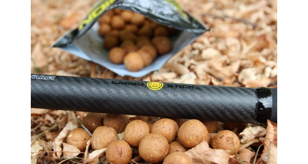MIVARDI - Vrhacia tyč Carbo stick - L (s neopren. puzdrom) (23 mm )