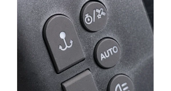 MIVARDI - Zavážacia lodička Carp Scout Li-ion 20 + Transportná taška