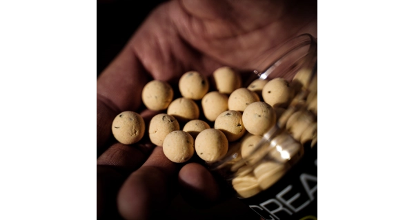 MUNCH BAITS - Plávajúce boilies Cream Seed 18mm 200ml