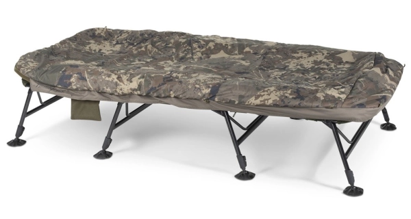 NASH - Lehátko so spacákom Indulgence HD40 Sleep System 8 Legs Camo Emperor