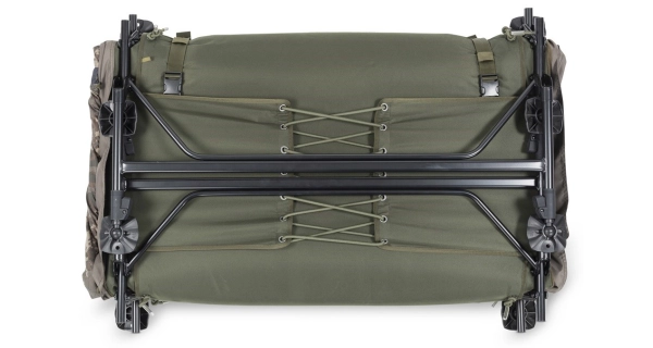 NASH - Lehátko so spacákom Indulgence HD40 Sleep System 8 Legs Camo Emperor