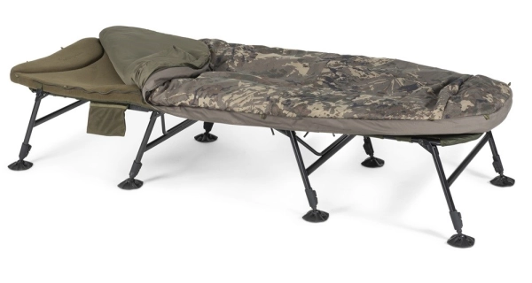 NASH - Lehátko so spacákom Indulgence HD40 Sleep System 8 Legs Camo