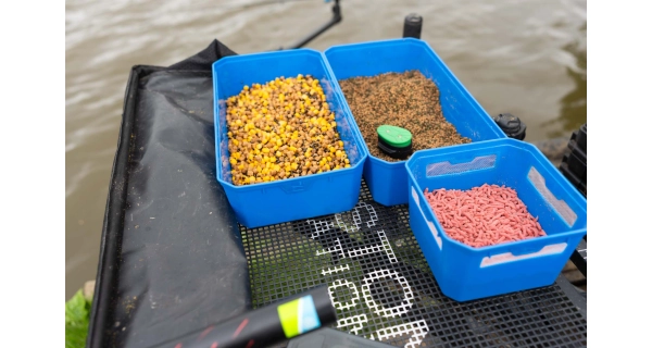 PRESTON - Krabička 4Pt Bait Tub