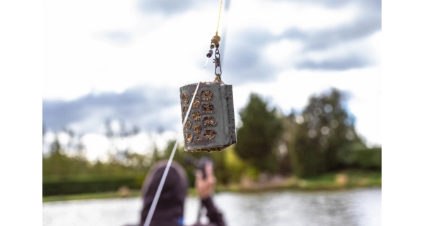 PRESTON - Kŕmidlo Hexmesh Plastic Cage Feeder Medium 20 g