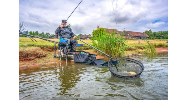 PRESTON - Podberáková hlava Carbon Match Landing Net 16'' 40 cm