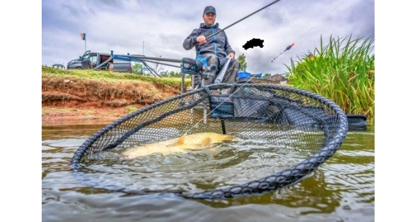 PRESTON - Podberáková hlava Carbon Match Landing Net 18'' 45 cm