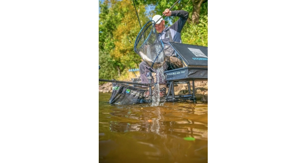 PRESTON - Podberáková hlava Free Flow Landing Net 18''