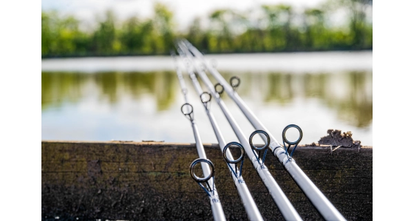 PRESTON - Prút Dura Carp Feeder 3,04 m 40 g