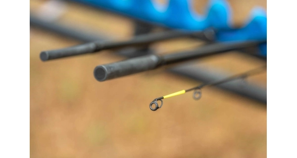 PRESTON - Prút Monster Xtreme Distance Feeder 4,5 m 220 g 3 diely