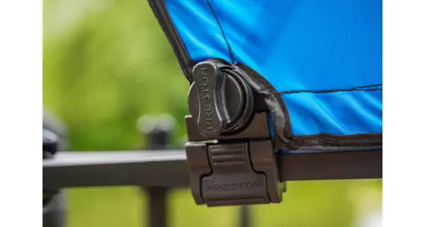 PRESTON - Stolík so strieškou Ventalite Small Hoodie Side Tray