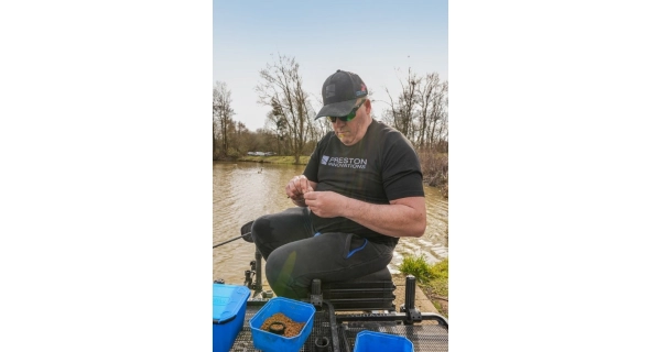 PRESTON - Tričko Lightweight Black Raglan T-Shirt veľ. XL