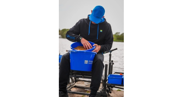 PRESTON - Vedierko Bucket Set 18 l