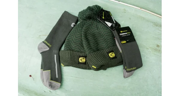 RIDGEMONKEY - Čiapka APEarel ThermaPro Waterproof Bobble Hat Green