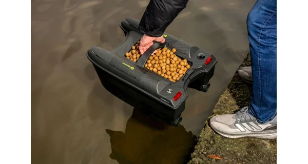 RIDGEMONKEY - Zavážacia loďka Hunter 3000 Bait Boat Echo Edition