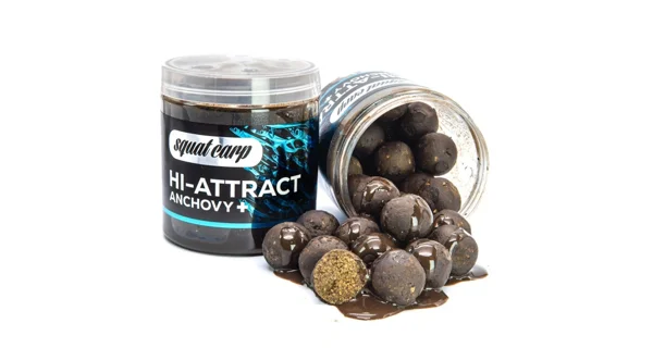 SQUAT CARP - Boilies v dipe Hi-Attract Anchovy+ 220 g 20 mm