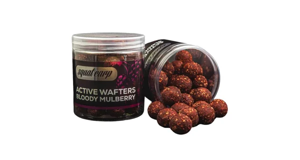 SQUAT CARP - Rozpustné neutrálne vyvážené boilies Active Wafters Bloody Mullberry 18 mm 150 g
