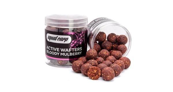 SQUAT CARP - Rozpustné neutrálne vyvážené boilies Active Wafters Bloody Mullberry 24 mm 150 g