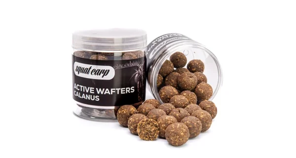 SQUAT CARP - Rozpustné neutrálne vyvážené boilies Active Wafters Calanus 18 mm 150 g