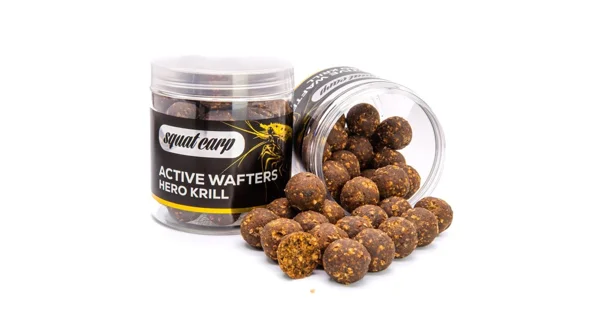 SQUAT CARP - Rozpustné neutrálne vyvážené boilies Active Wafters Hero Krill 20 mm 150 g