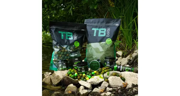 TB BAITS - Boosterované boilies Amur 24 mm 120 g