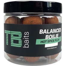 TB BAITS - Vyvážené boilies Balanced Hot Spice Plum 16 mm 100 g