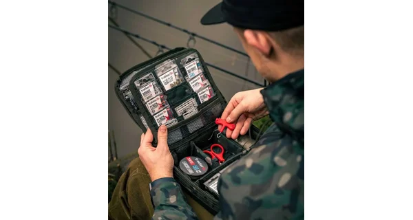 TRAKKER - Púzdro NXC Camo Tackle Bag